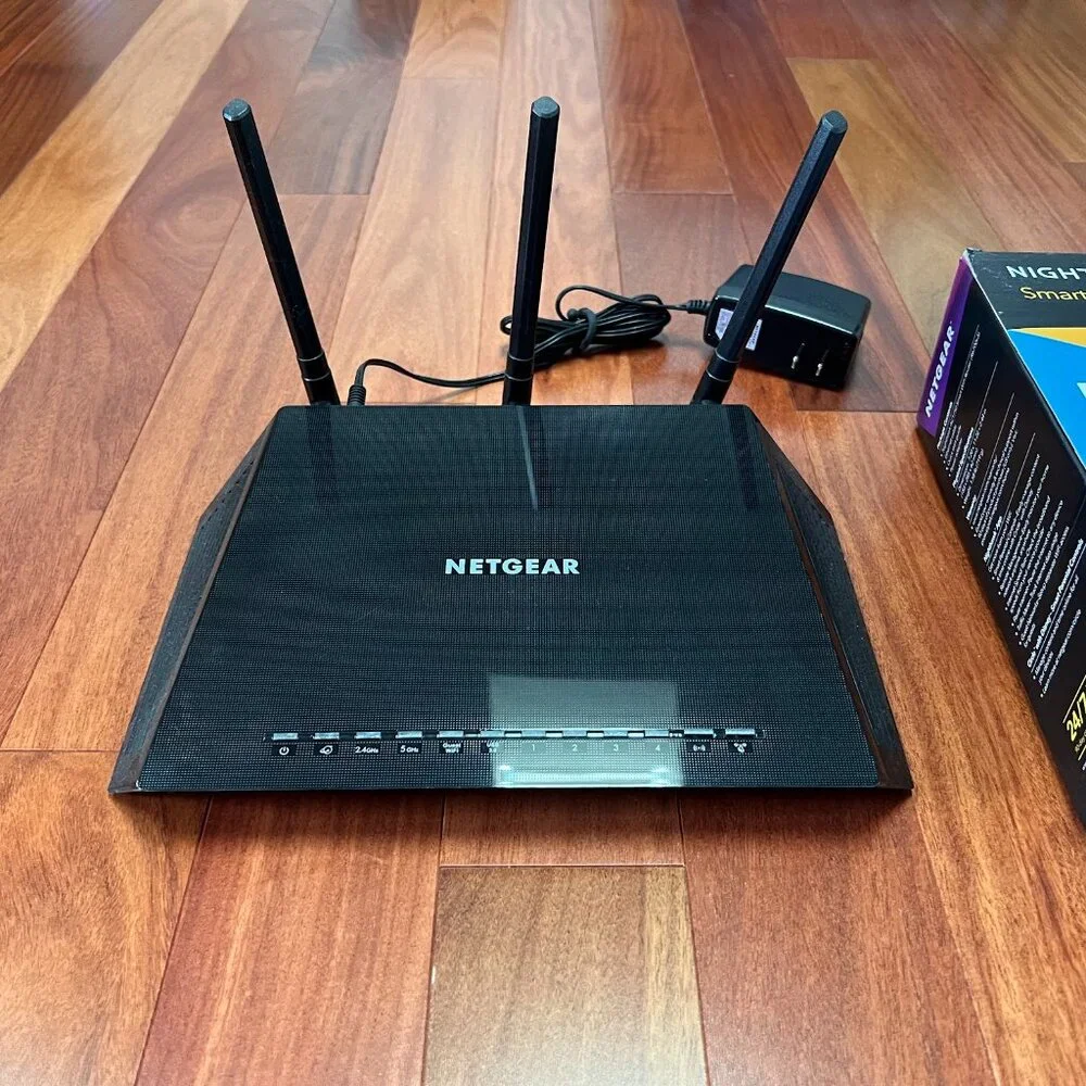 NETGEAR R7600 Nighthawk AC1750 Smart WiFi Router - R6700-100NAS - Picture 2 of 4